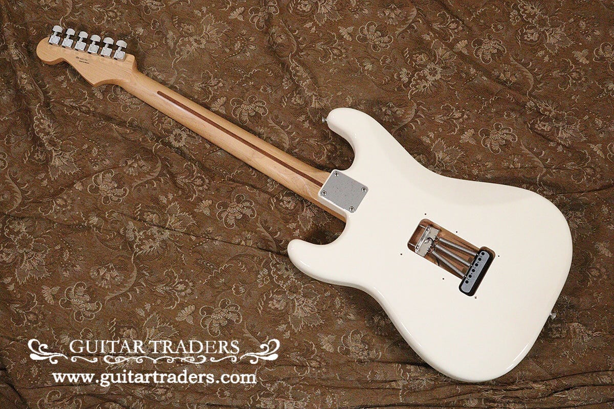 Fender 2015y Standard Stratocaster