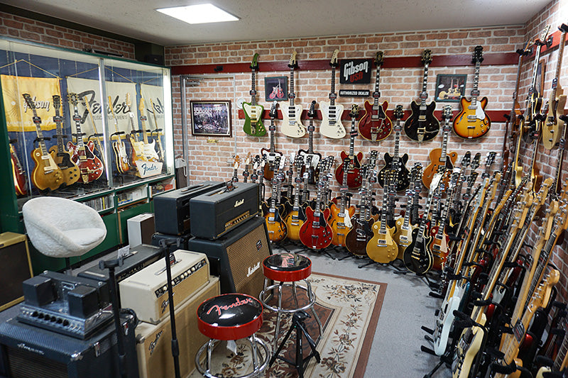 GUITAR TRADERS 店頭